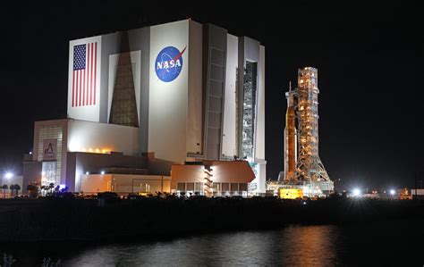 NASA’s mega moon rocket is ‘unaffordable,’ according to accountability report